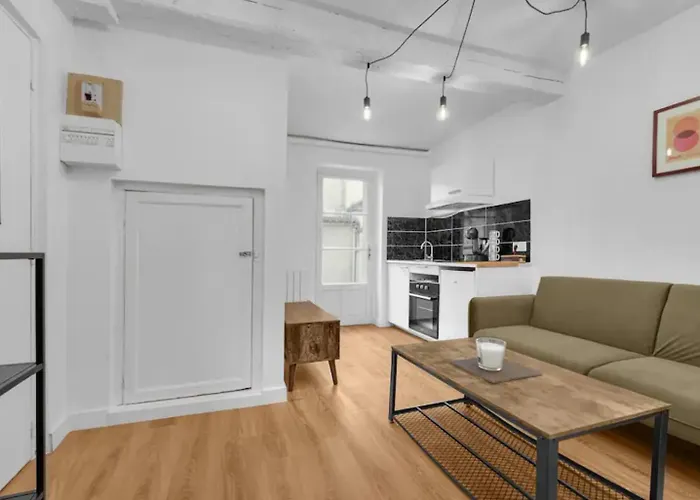 Lejlighed Grand Deux Pieces - Proche Metro - Terrasse *